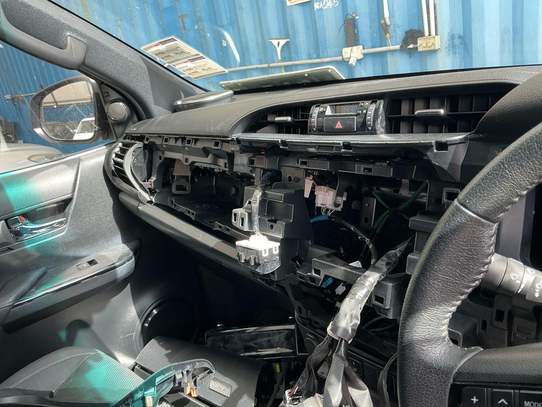 Photo '9' of Toyota Hilux SR5 Cruiser TD DC