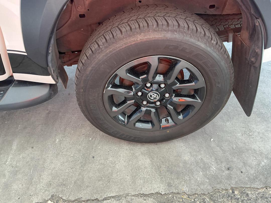 Photo '17' of Toyota Hilux SR5 Cruiser TD DC