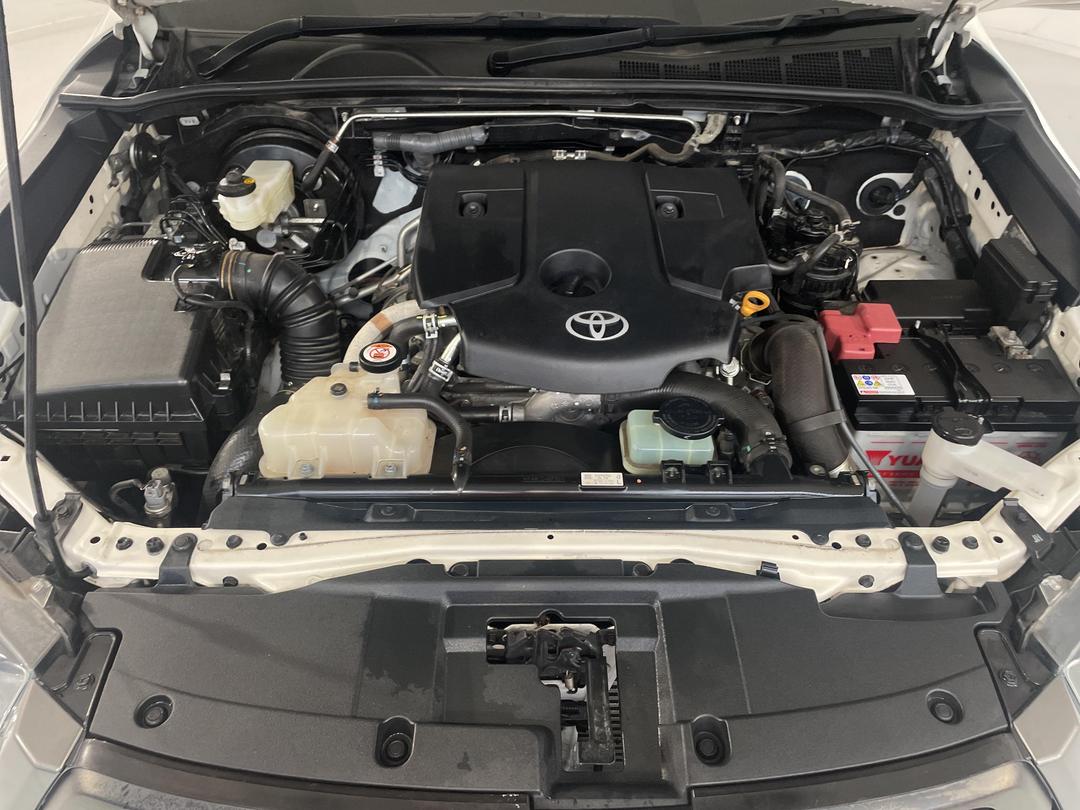 Photo '13' of Toyota Hilux