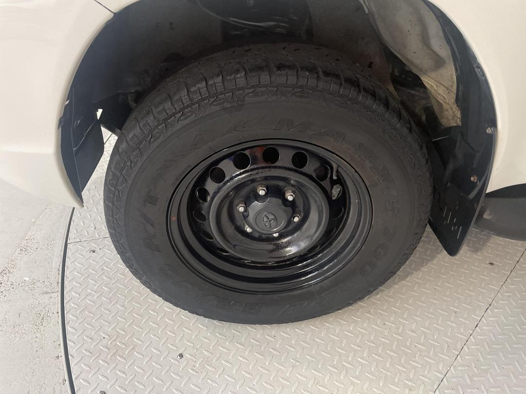 Photo '10' of Toyota Hilux