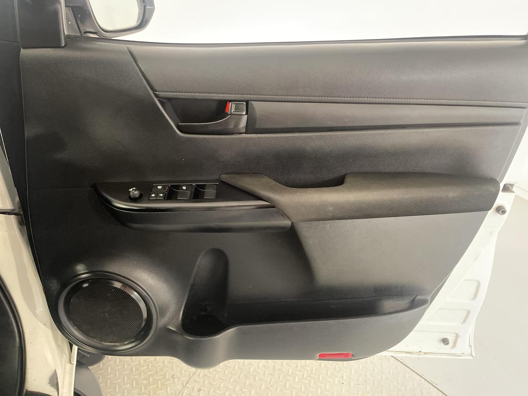 Photo '15' of Toyota Hilux