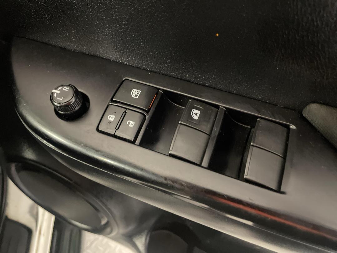 Photo '24' of Toyota Hilux