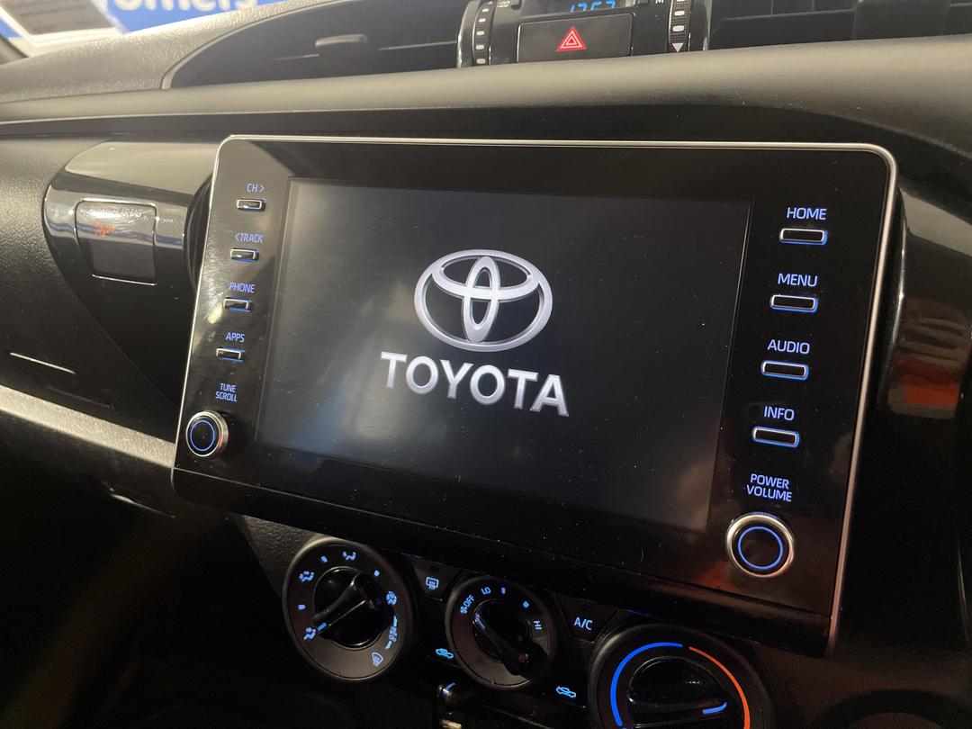 Photo '29' of Toyota Hilux