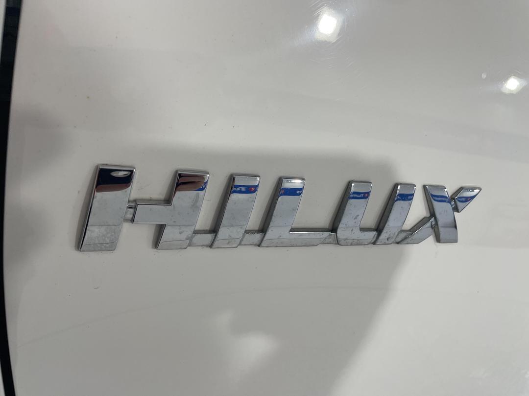 Photo '36' of Toyota Hilux