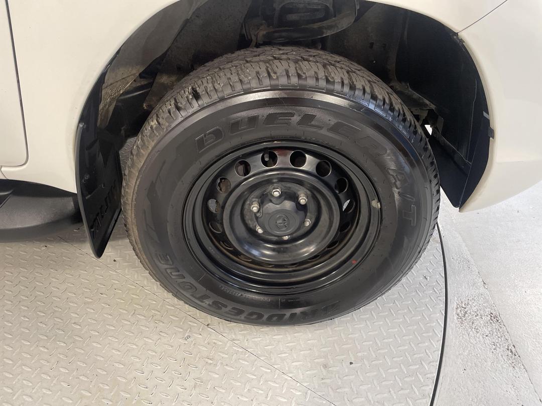 Photo '9' of Toyota Hilux