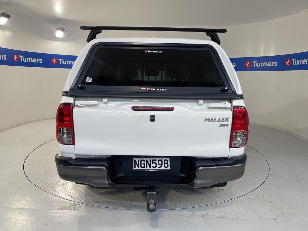 Photo '6' of Toyota Hilux