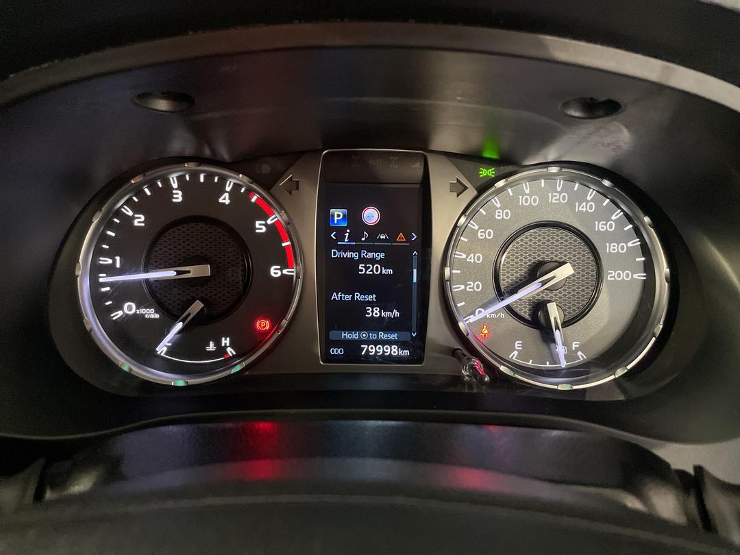 Photo '21' of Toyota Hilux