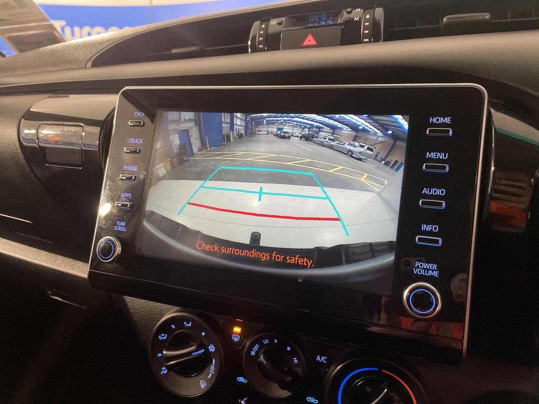 Photo '30' of Toyota Hilux