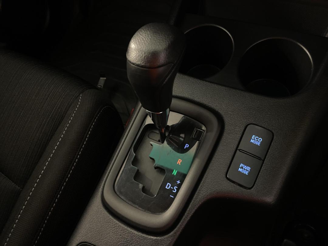 Photo '32' of Toyota Hilux