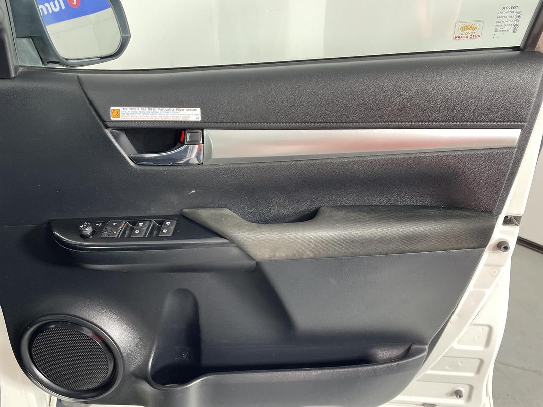 Photo '15' of Toyota Hilux