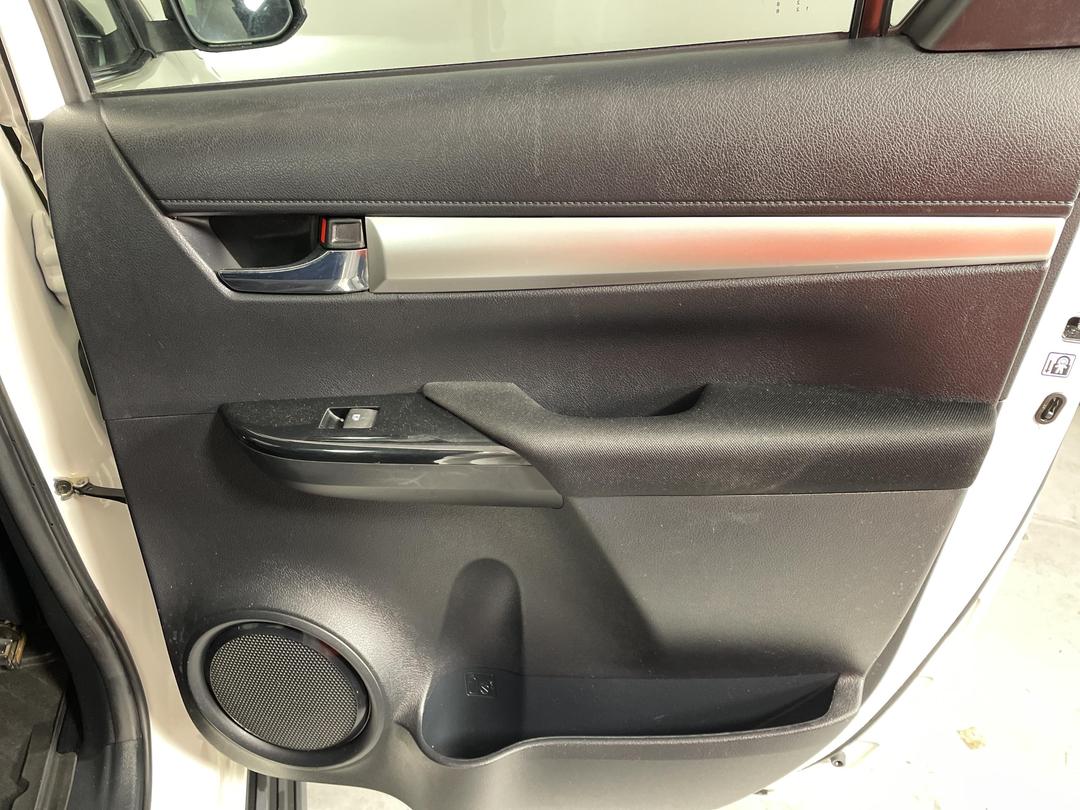 Photo '19' of Toyota Hilux