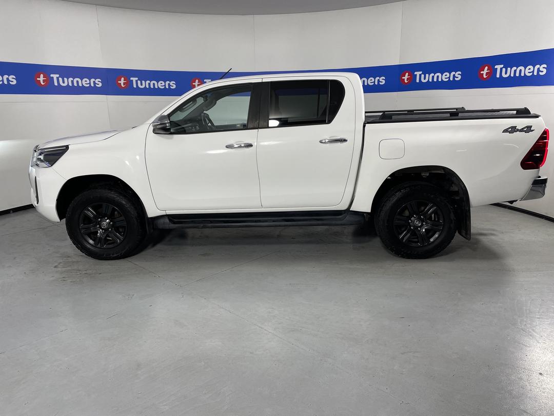 Photo '24' of Toyota Hilux