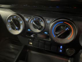 Photo '31' of Toyota Hilux