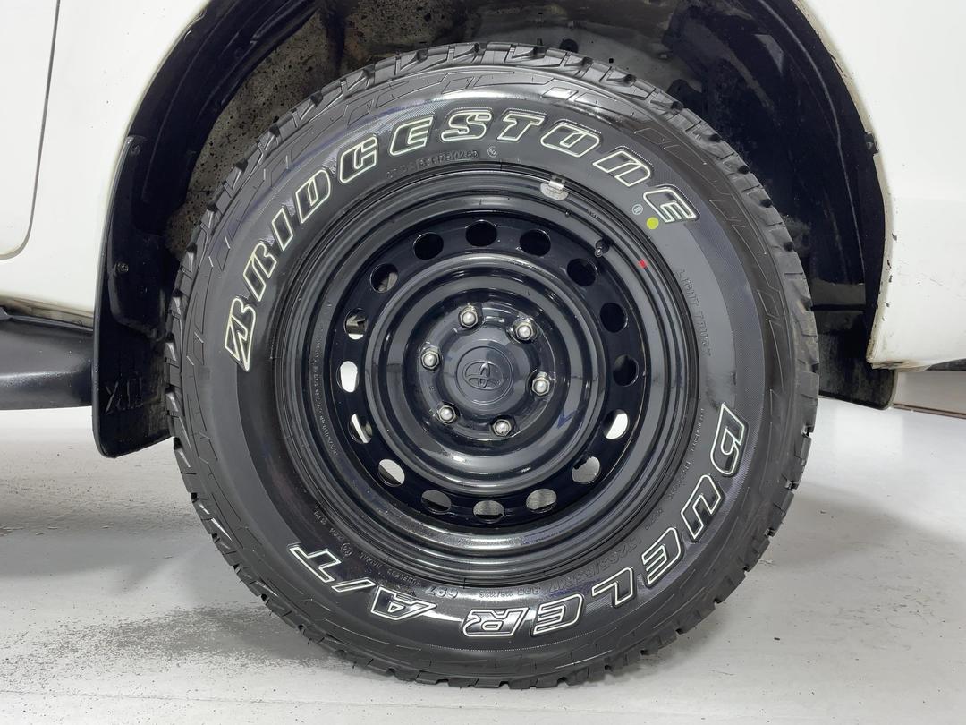 Photo '9' of Toyota Hilux