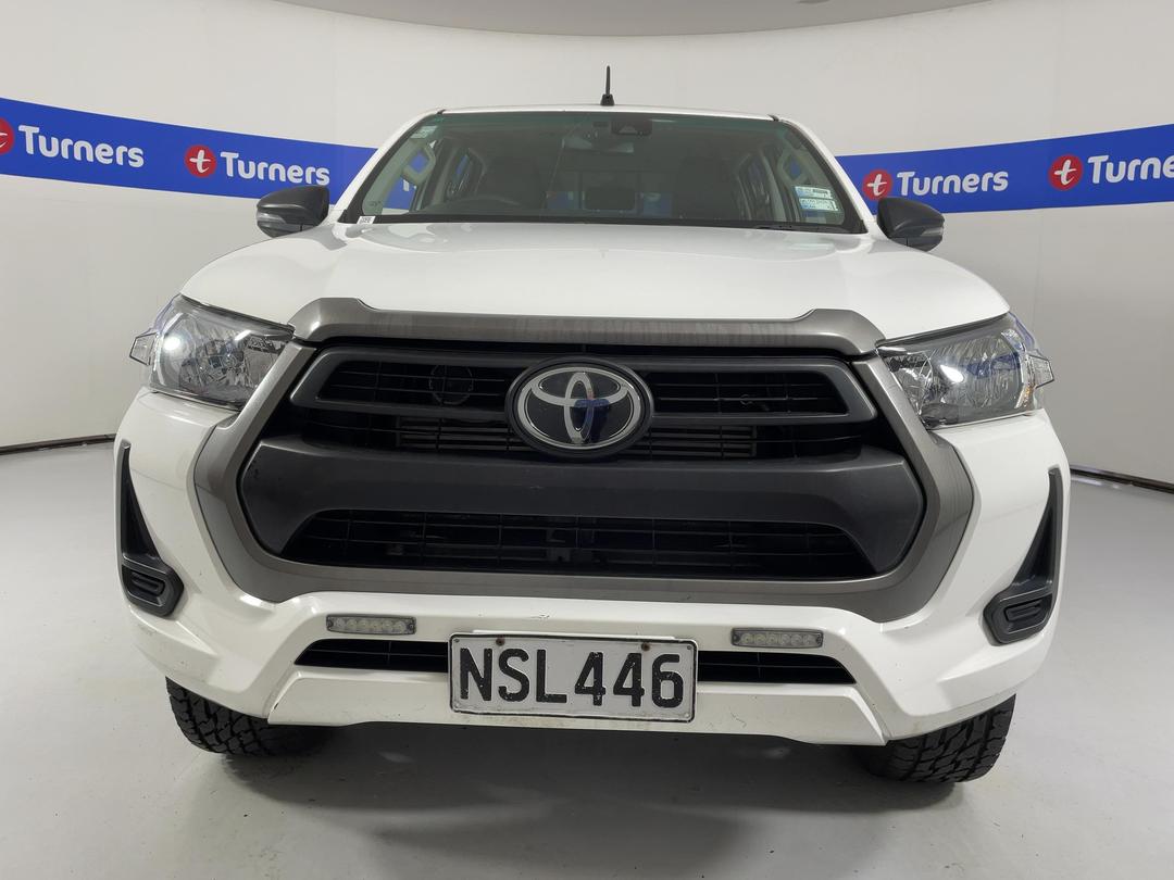 Photo '2' of Toyota Hilux
