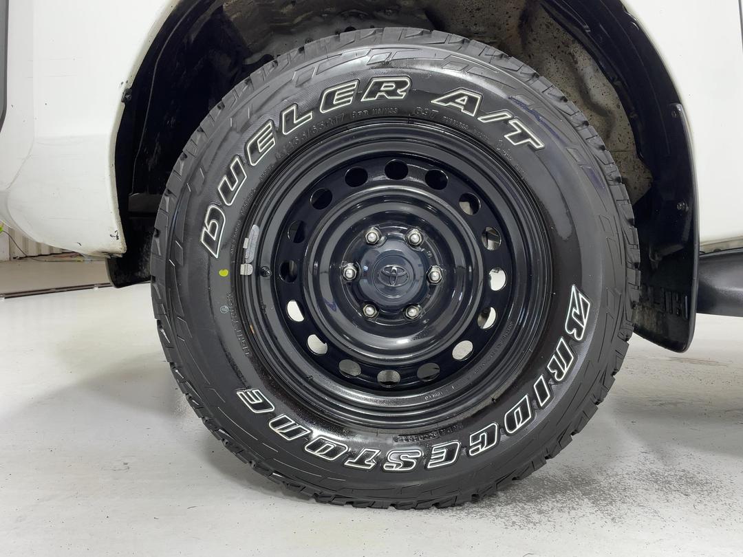 Photo '10' of Toyota Hilux