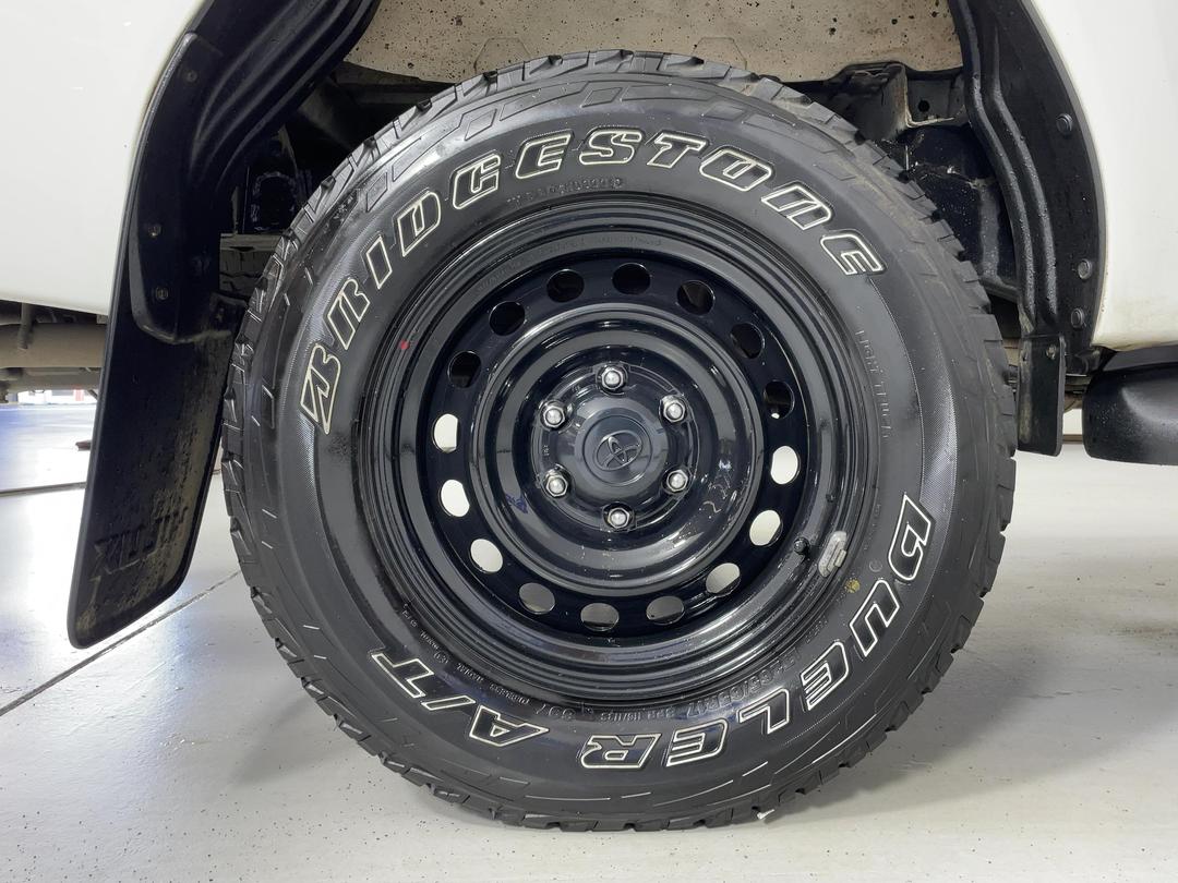 Photo '12' of Toyota Hilux