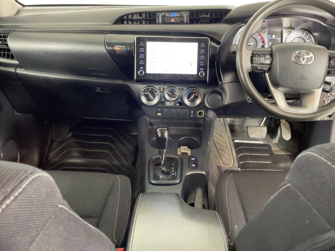 Photo '17' of Toyota Hilux