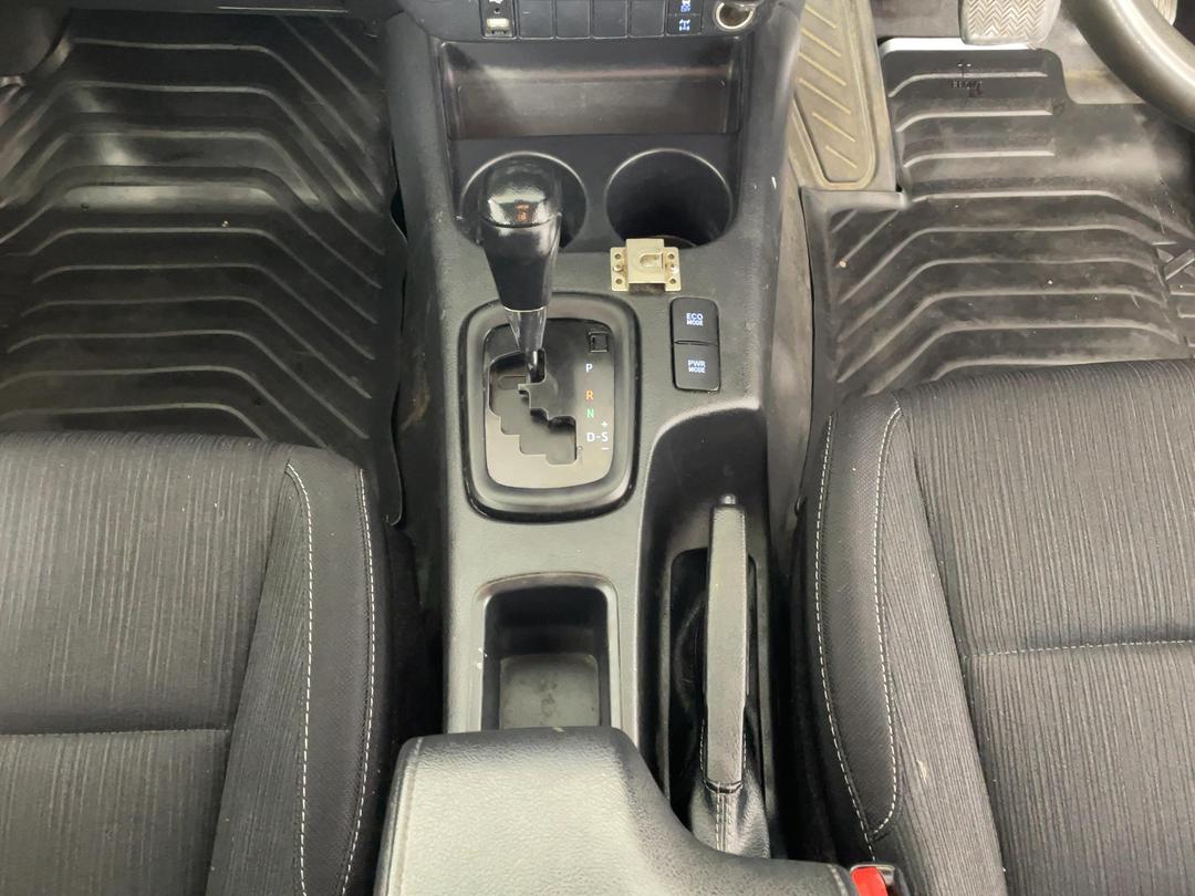 Photo '18' of Toyota Hilux
