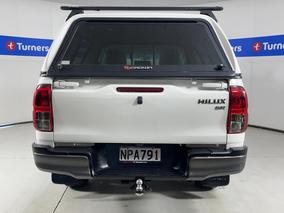 Photo '6' of Toyota Hilux