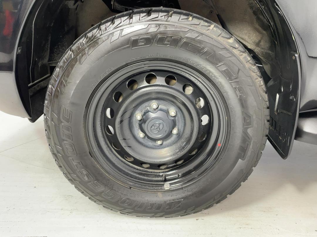 Photo '10' of Toyota Hilux