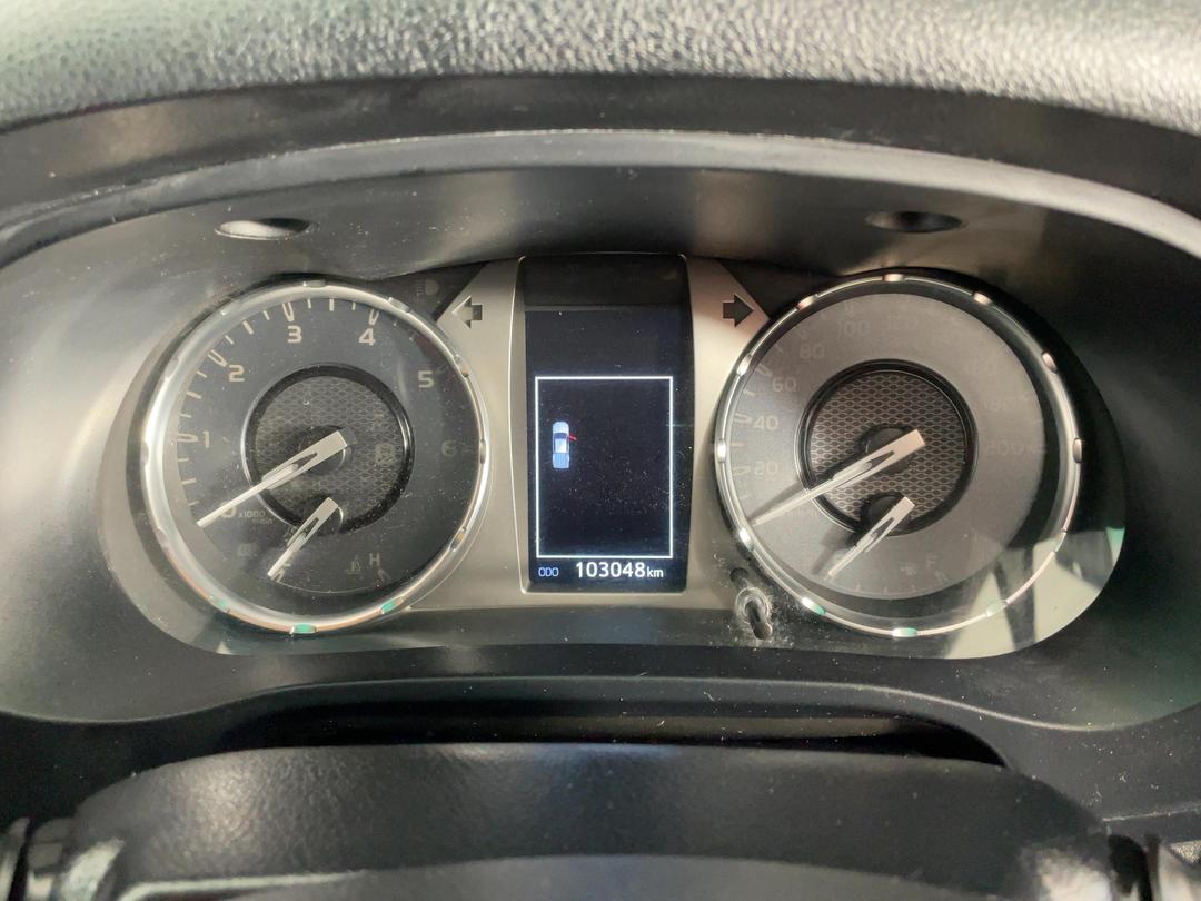 Photo '21' of Toyota Hilux