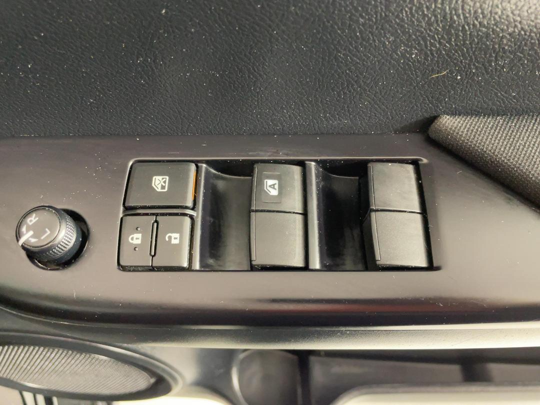 Photo '24' of Toyota Hilux