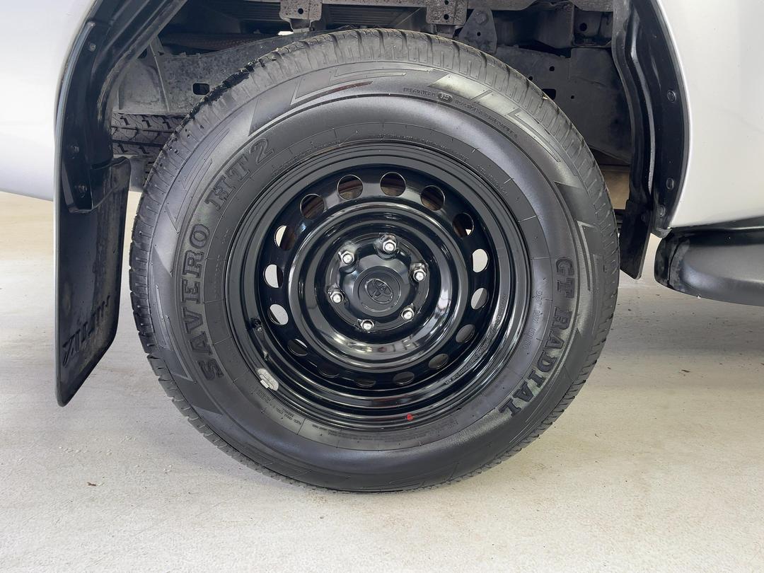 Photo '12' of Toyota Hilux