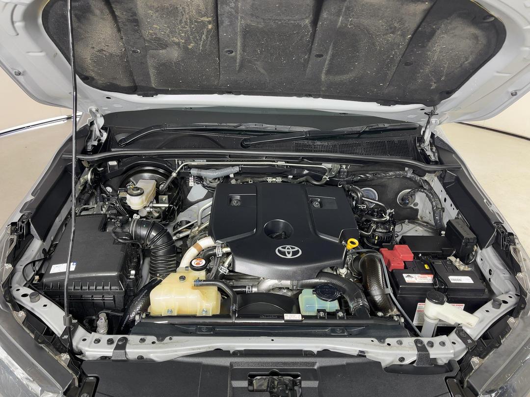 Photo '13' of Toyota Hilux