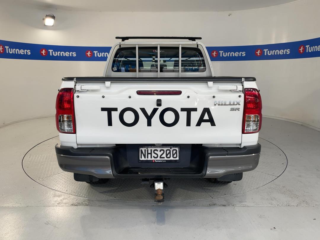 Photo '6' of Toyota Hilux