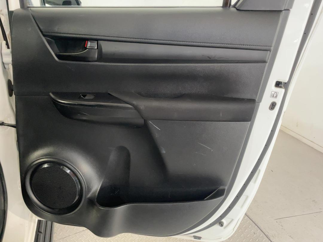 Photo '19' of Toyota Hilux