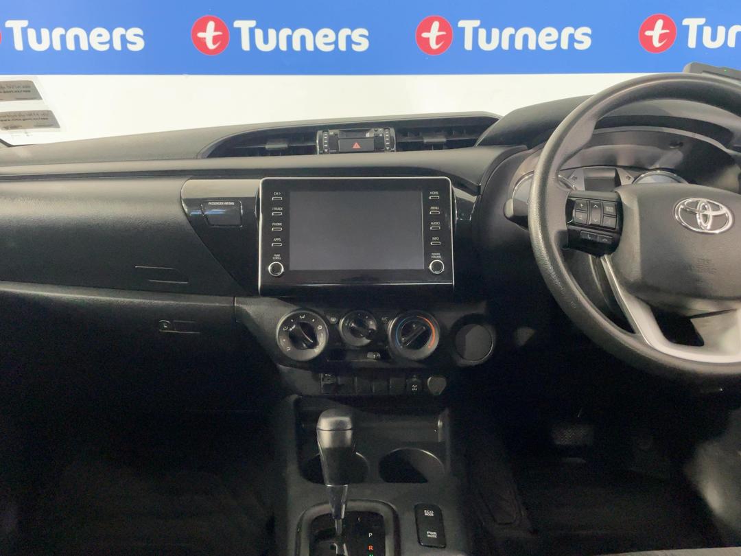Photo '18' of Toyota Hilux