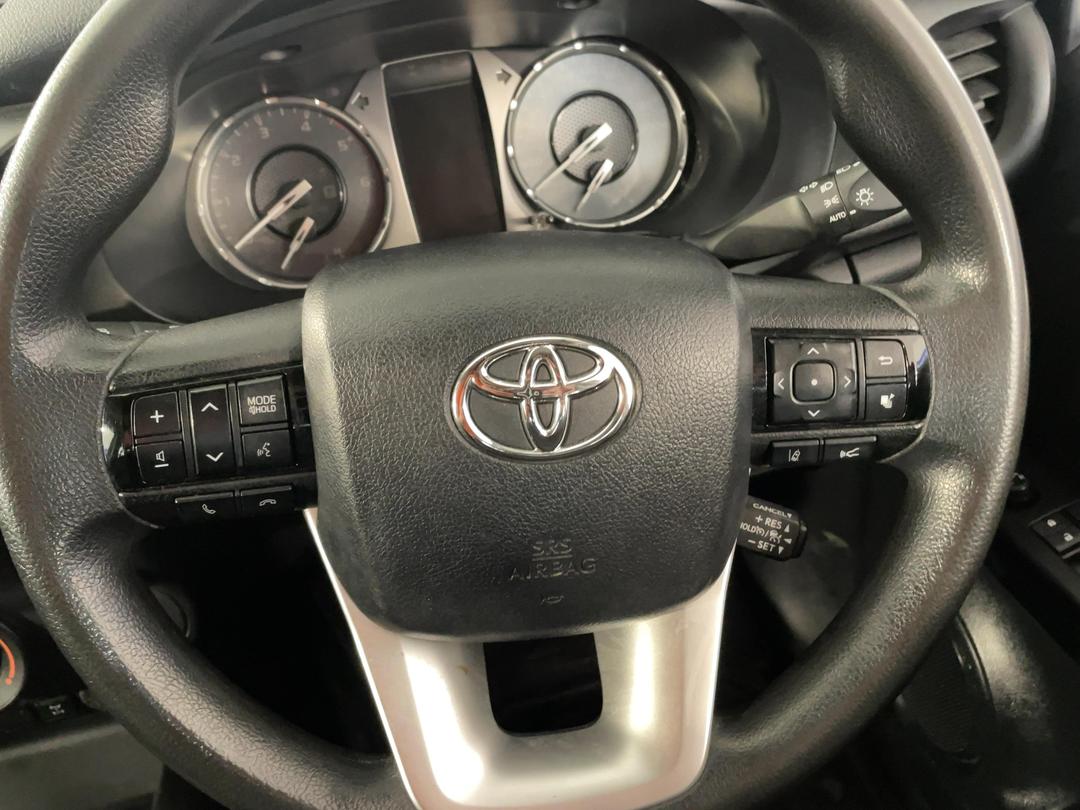 Photo '24' of Toyota Hilux