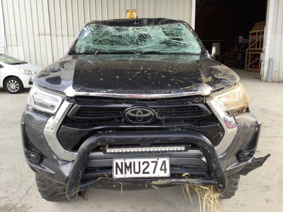 Photo '2' of Toyota Hilux SR5 TD DC Photo '2' of Toyota Hilux SR5 TD DC