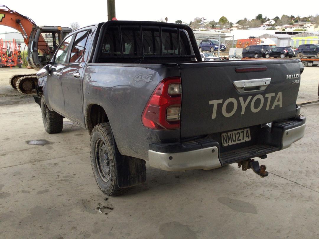 Photo '5' of Toyota Hilux SR5 TD DC Photo '5' of Toyota Hilux SR5 TD DC