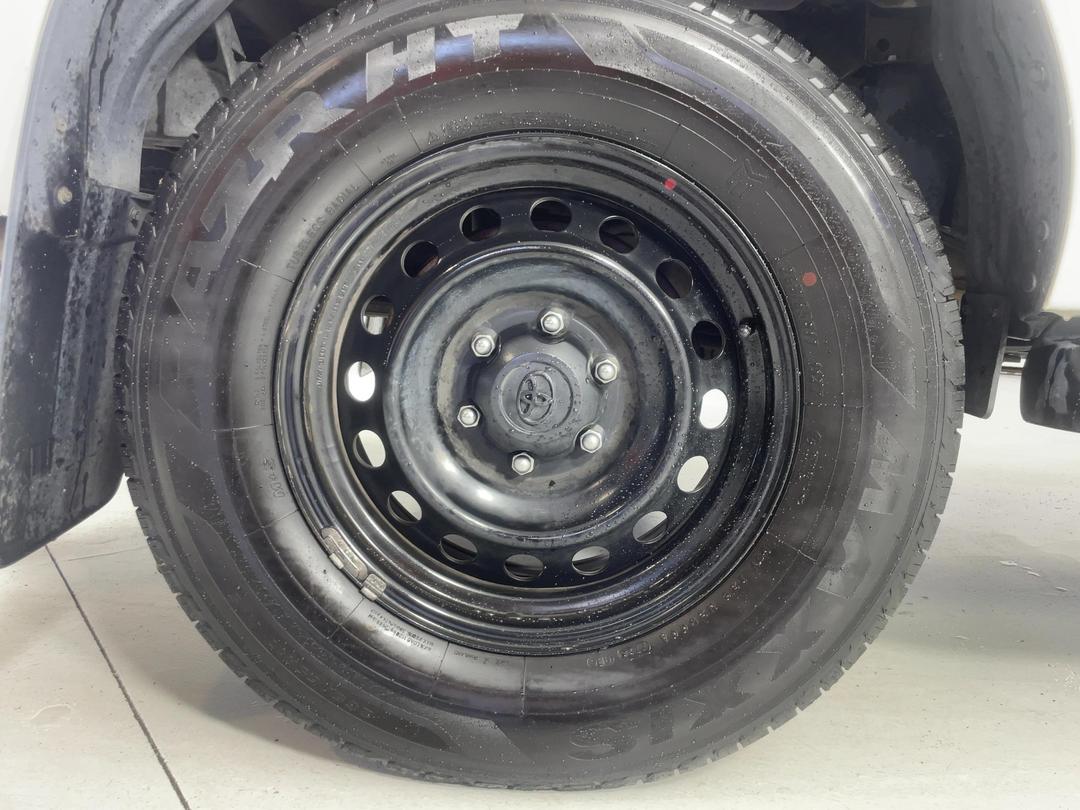 Photo '12' of Toyota Hilux
