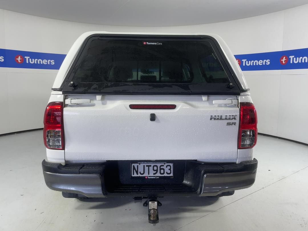 Photo '6' of Toyota Hilux