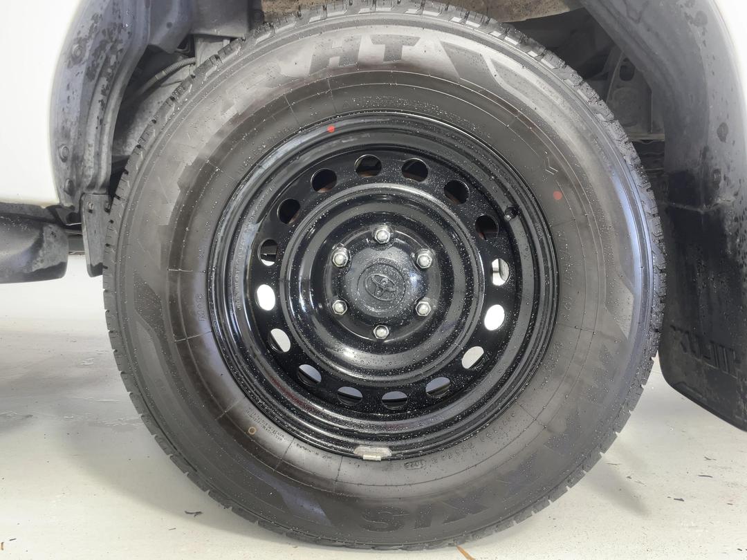 Photo '11' of Toyota Hilux