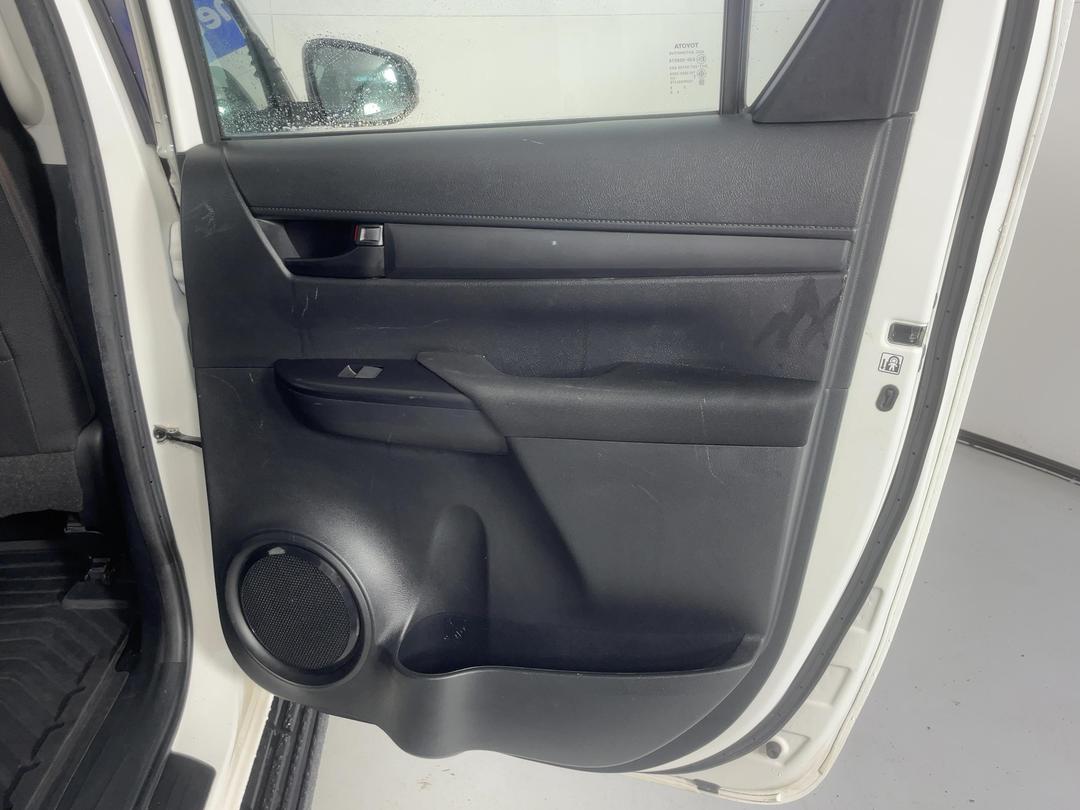 Photo '19' of Toyota Hilux