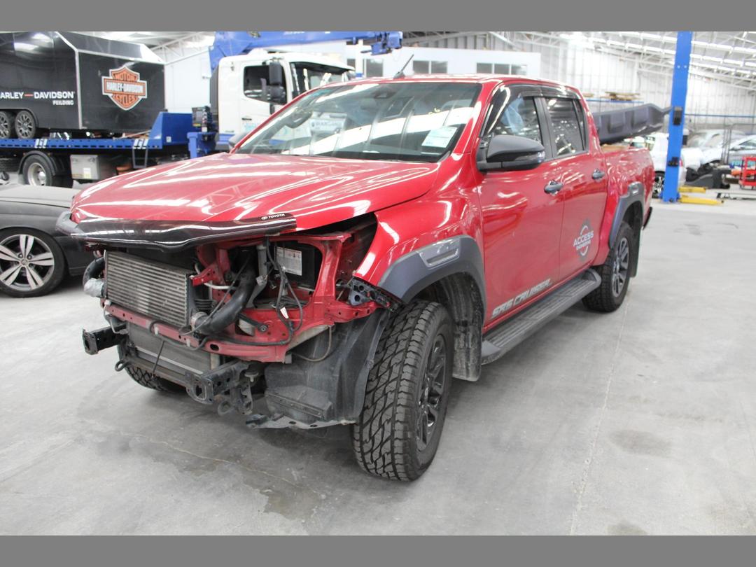 Photo '3' of Toyota Hilux SR5 Cruiser TD DC Photo '3' of Toyota Hilux SR5 Cruiser TD DC
