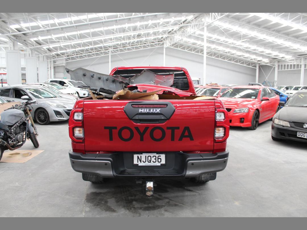 Photo '5' of Toyota Hilux SR5 Cruiser TD DC Photo '5' of Toyota Hilux SR5 Cruiser TD DC