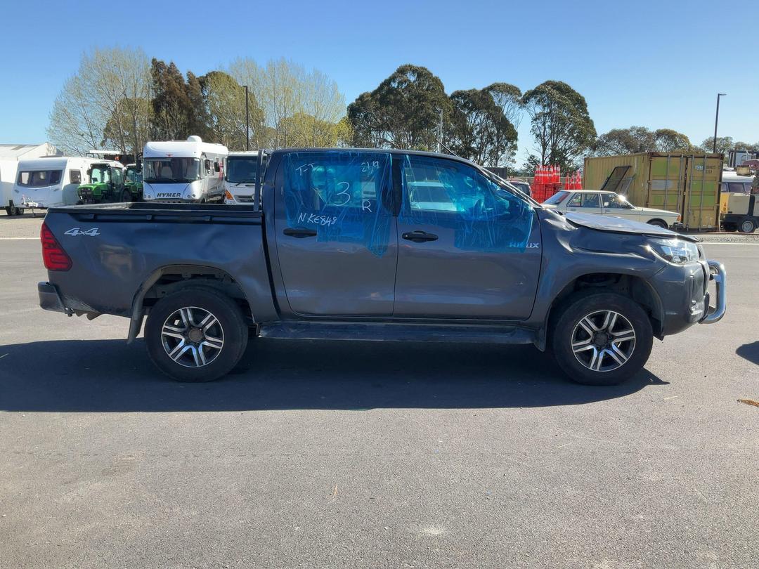Photo '9' of Toyota Hilux SR TD DC Photo '9' of Toyota Hilux SR TD DC