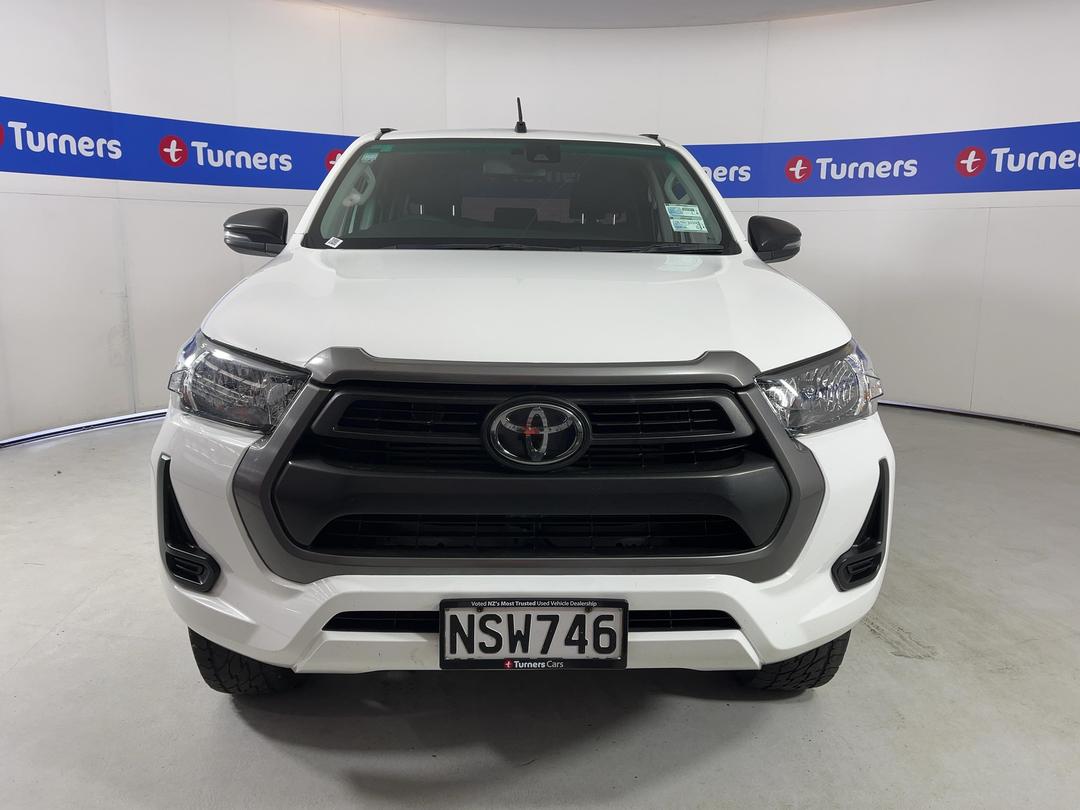 Photo '2' of Toyota Hilux