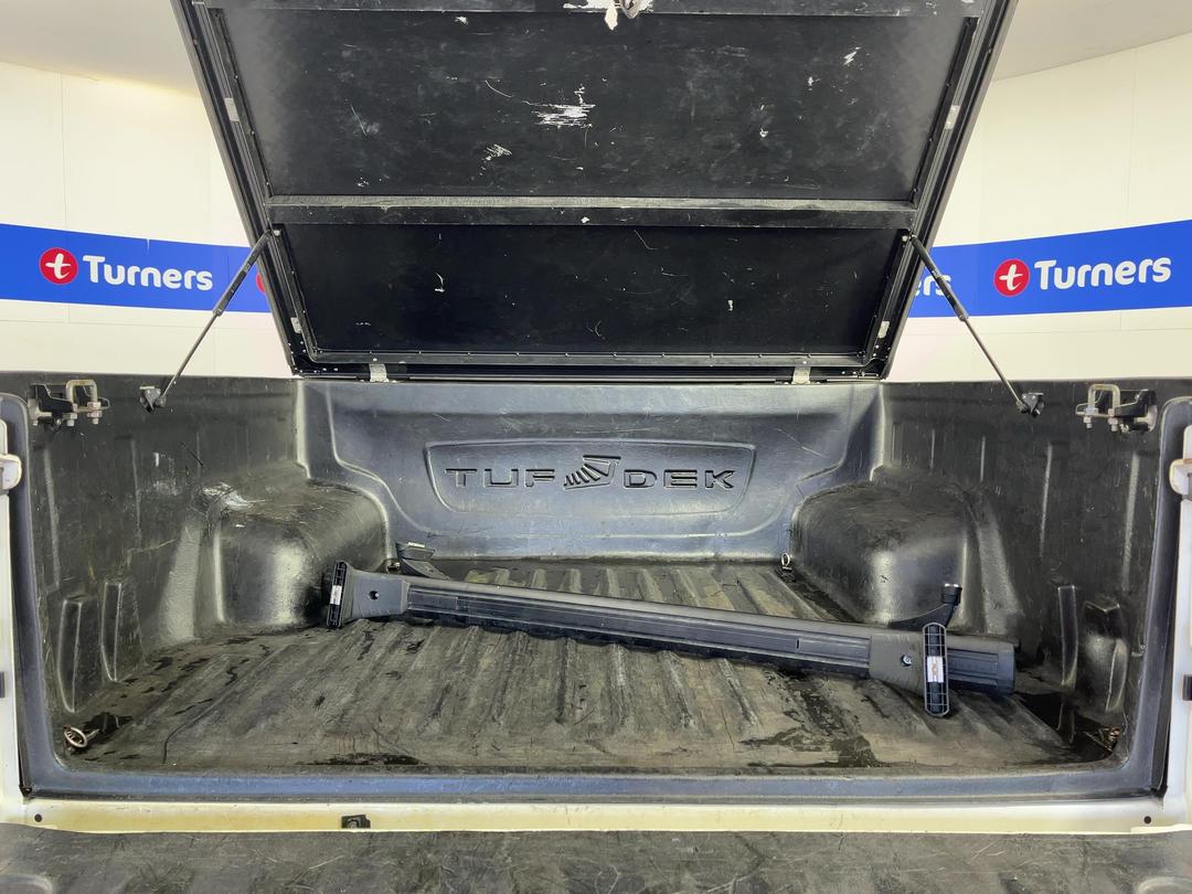 Photo '14' of Toyota Hilux