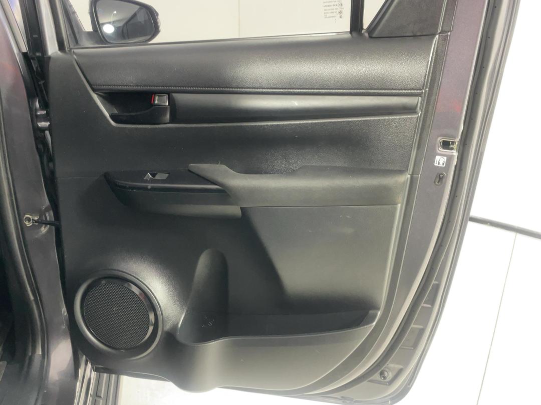 Photo '19' of Toyota Hilux