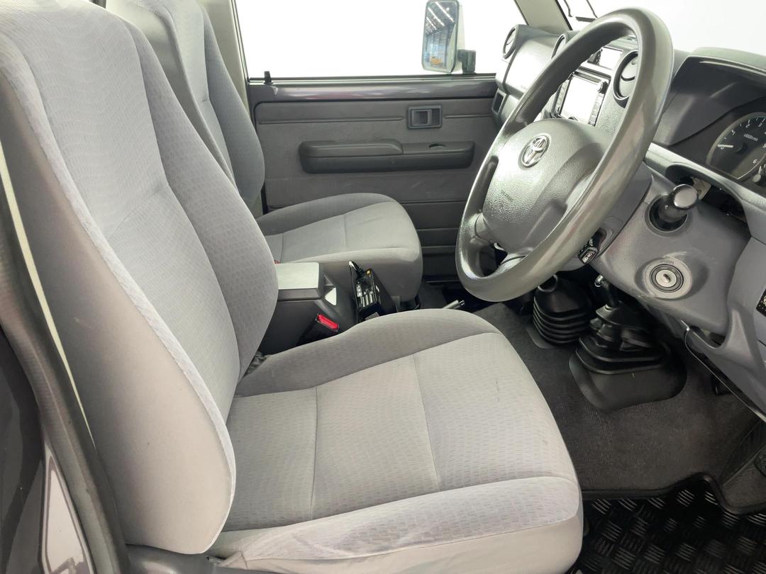 Photo '16' of Toyota Landcruiser