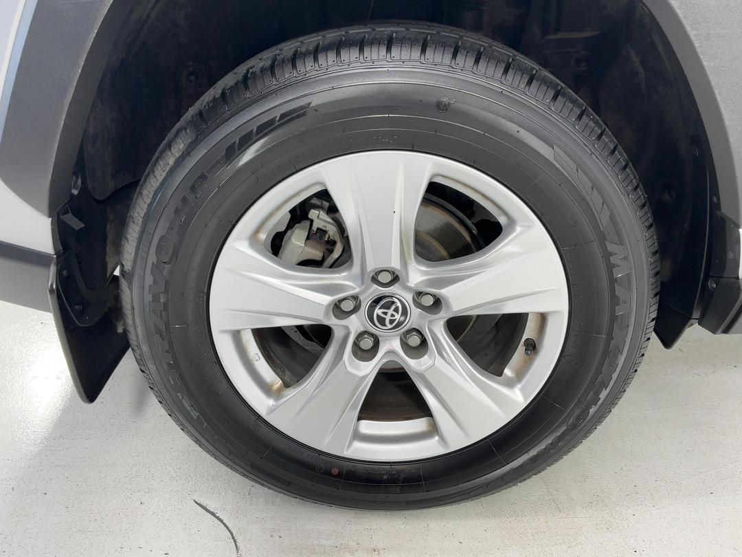 Photo '12' of Toyota Rav4
