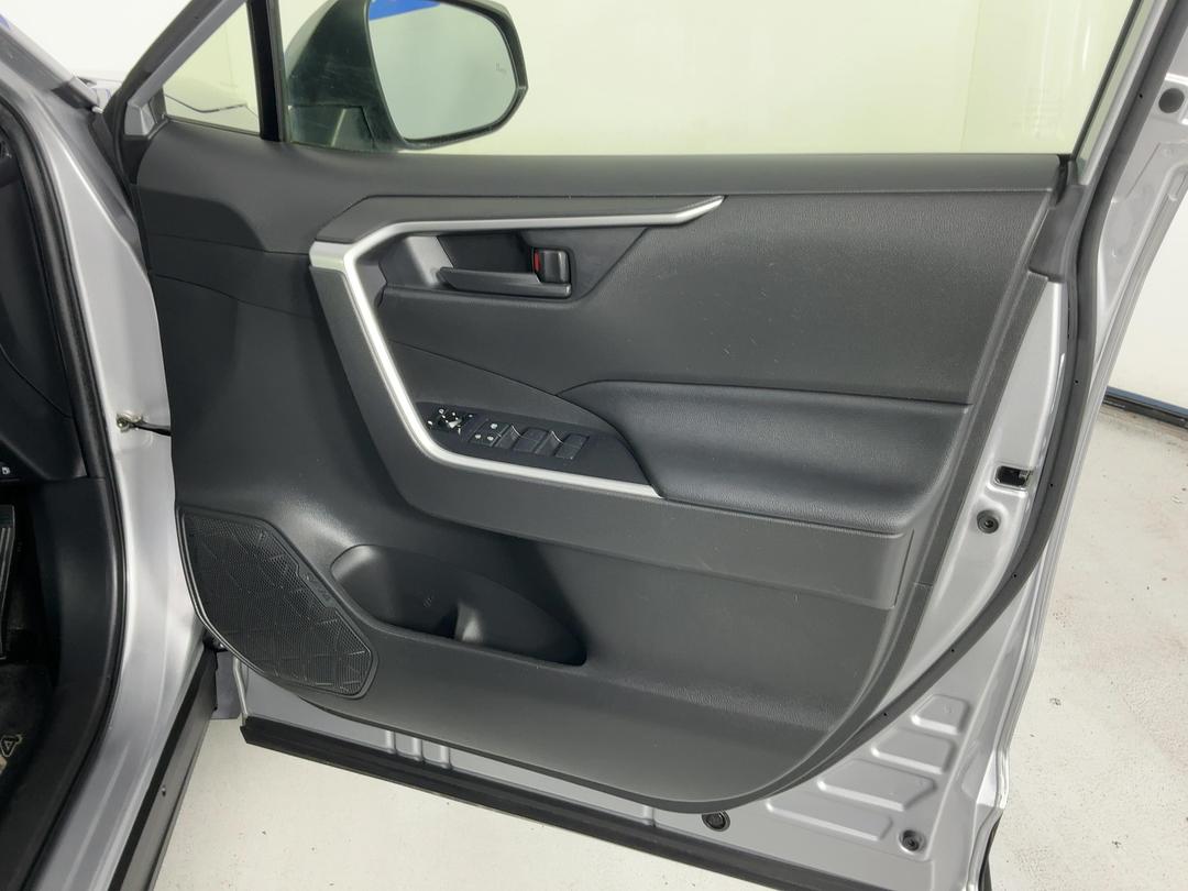 Photo '15' of Toyota Rav4