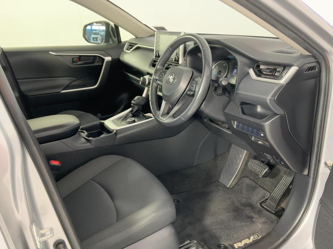 Photo '16' of Toyota Rav4