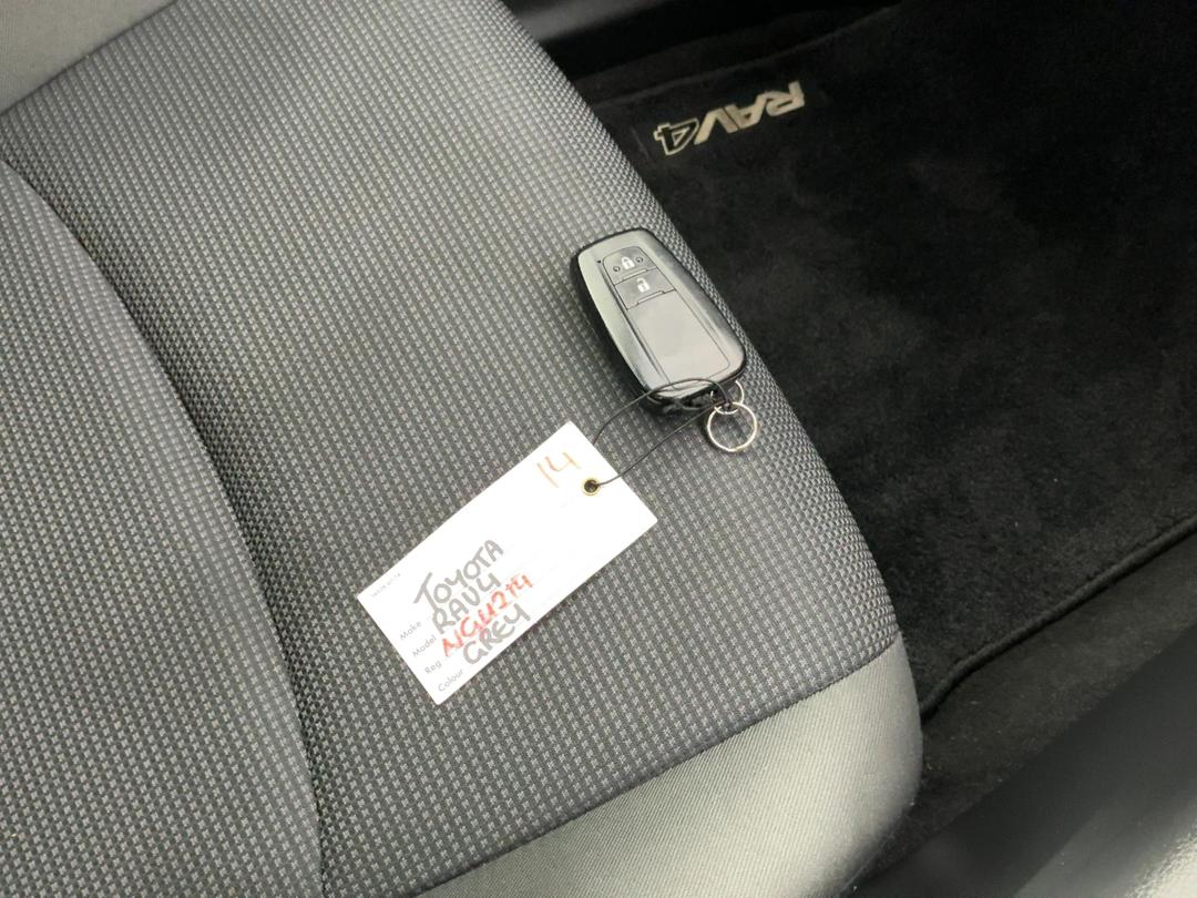 Photo '22' of Toyota Rav4